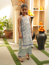 Little Ariana